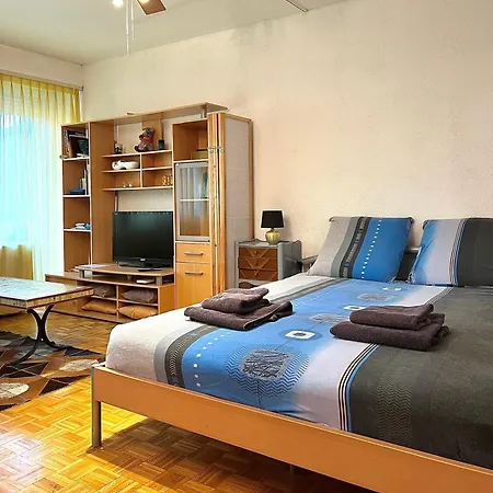 Apartment Anemones, Meuble, Equipe, *