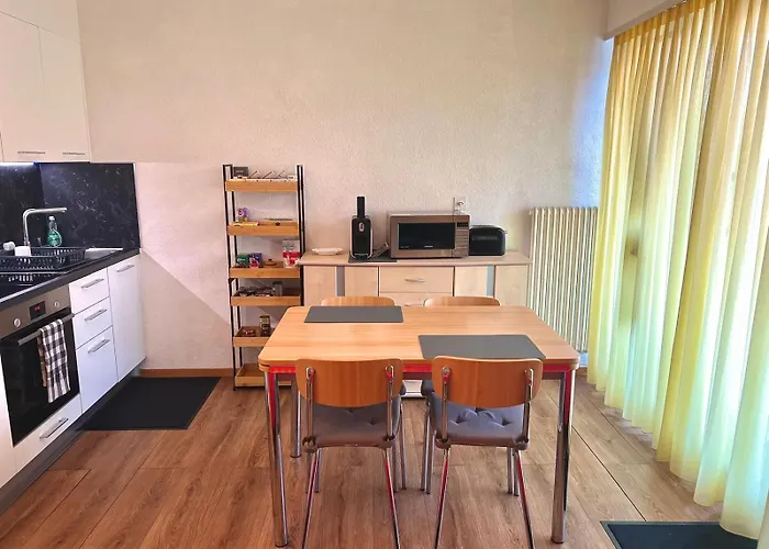 Anemones, Meuble, Equipe, Apartmán